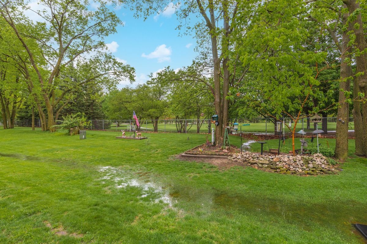 1129 11th Street, Bloomington, IL 61704