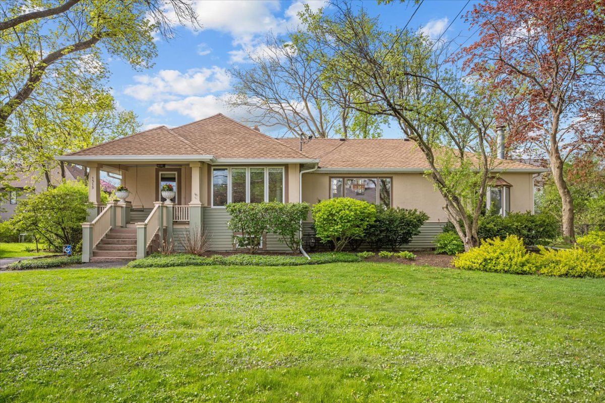 1515 Rosewood Avenue — Deerfield, IL 60015