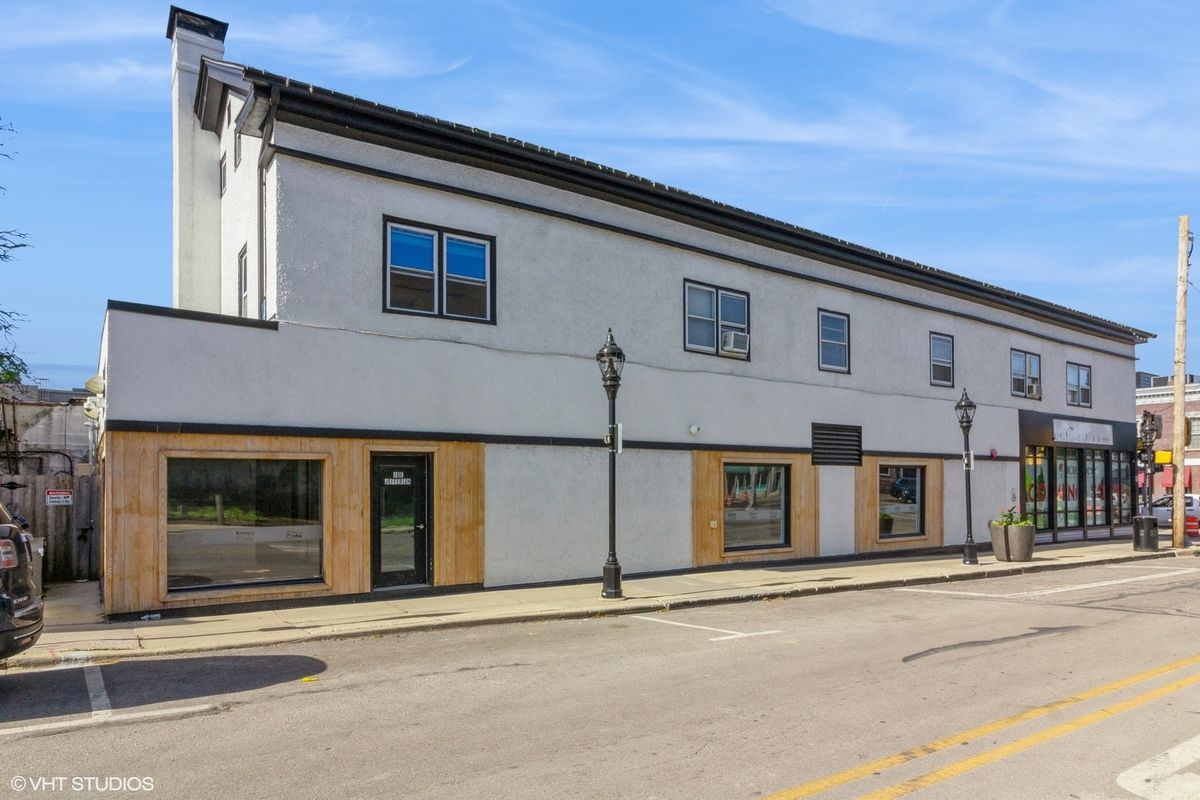 10 Jefferson Avenue, Naperville, IL 60540
