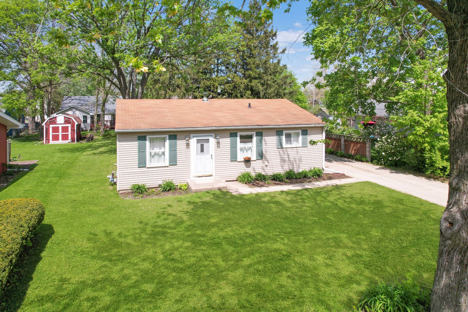 311 E Jones Street — Plano, IL 60545