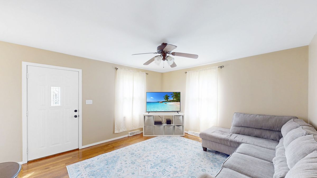 311 Jones Street, Plano, IL 60545