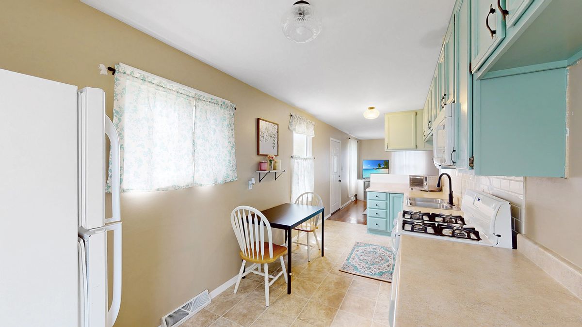 311 Jones Street, Plano, IL 60545