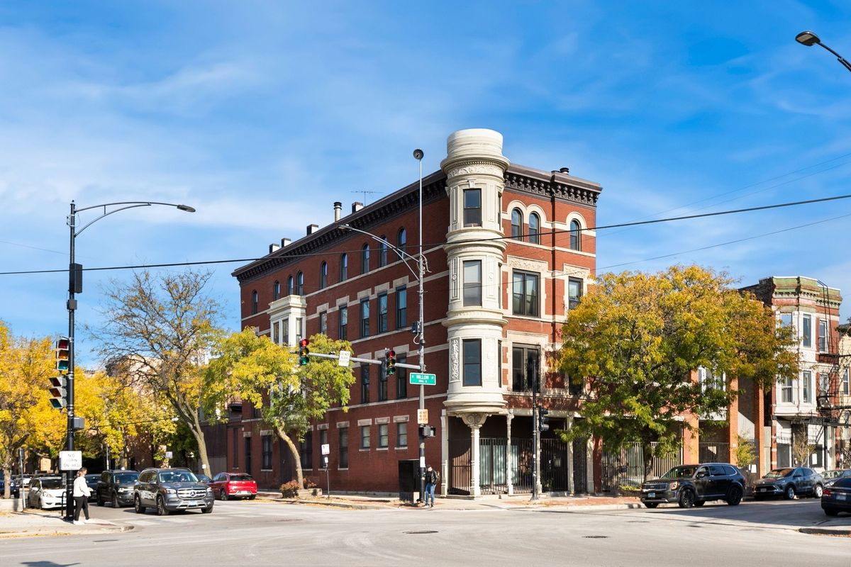958 Willow Street, Chicago, IL 60614