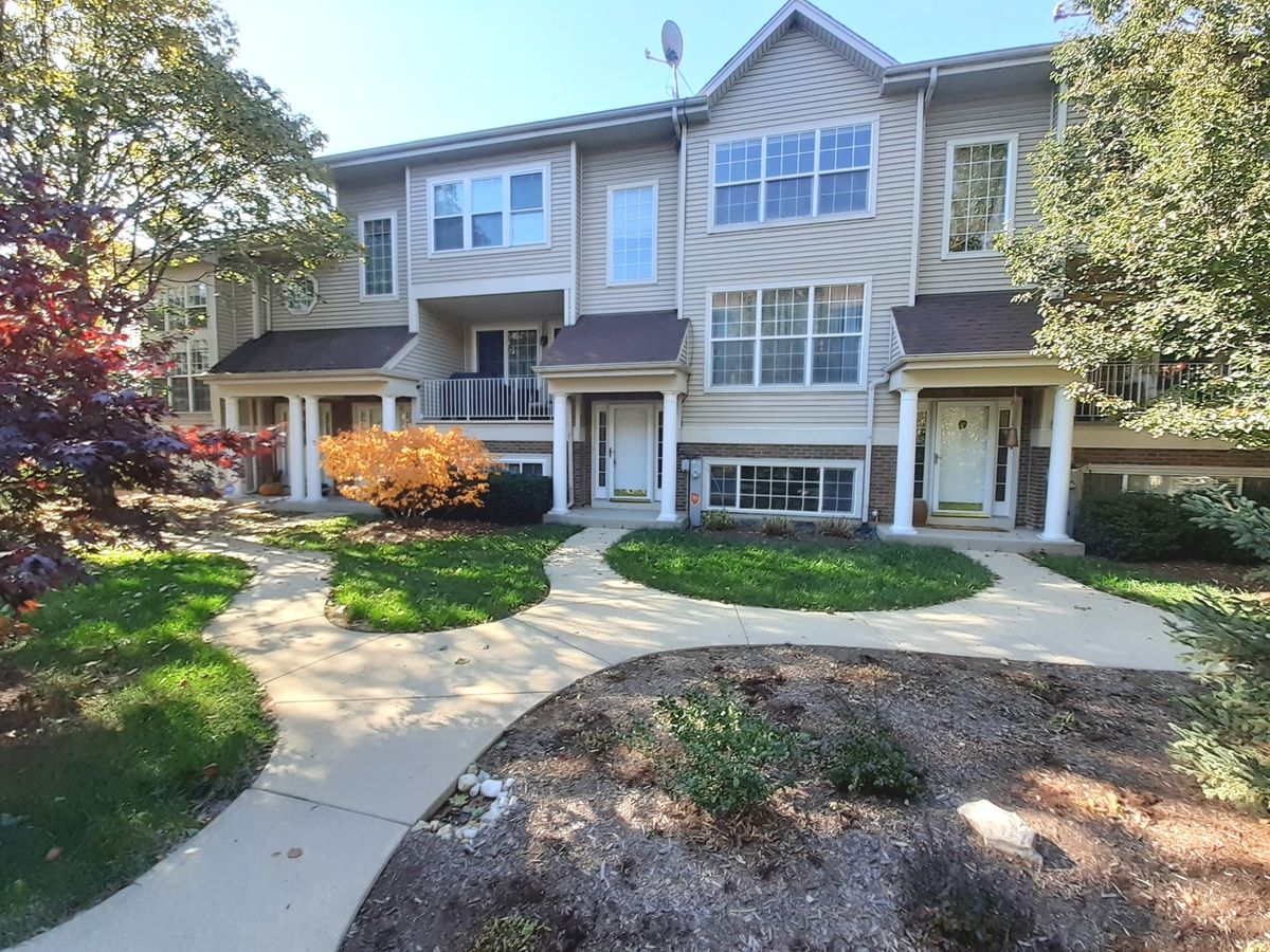 11 Illinois Avenue, Palatine, IL 60067