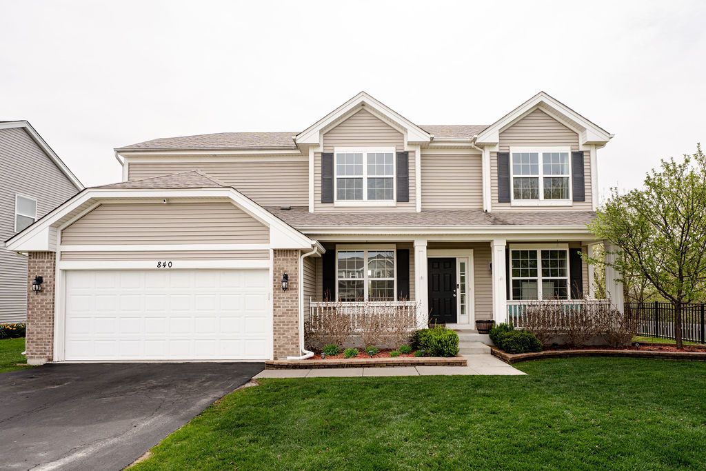 840 Wildwood Drive — Pingree Grove, IL 60140