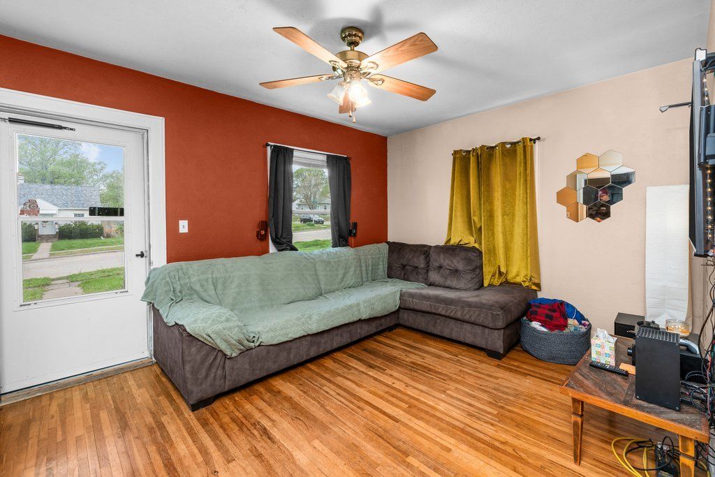 3433 FILLMORE Street, Davenport, IA 52806