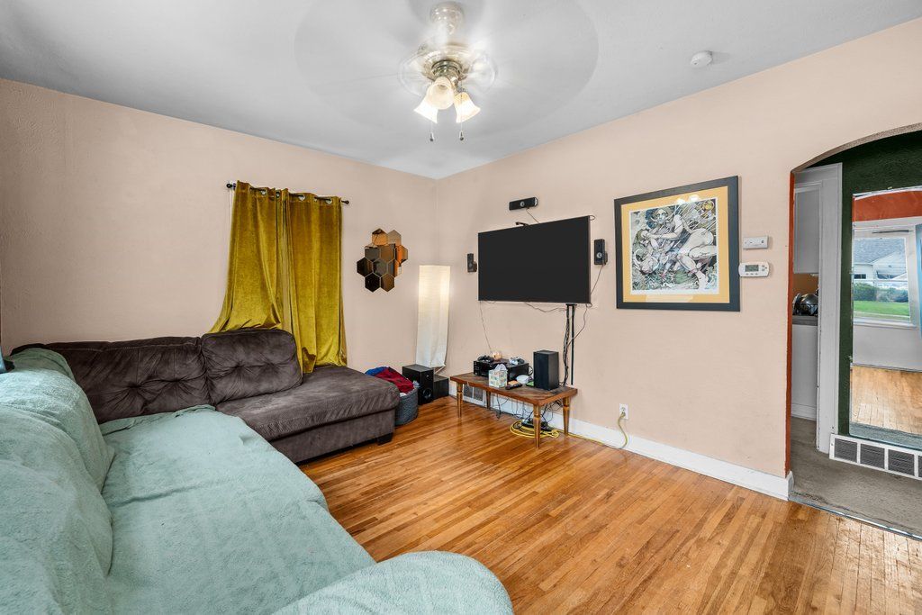 3433 FILLMORE Street, Davenport, IA 52806