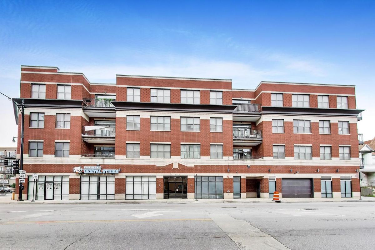 2472 Foster Avenue, Chicago, IL 60625