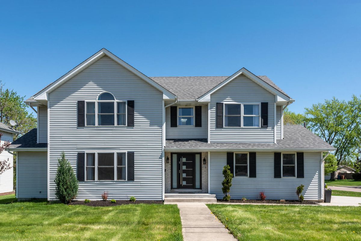 1673 Bloomingdale Road, Glendale Heights, IL 60139