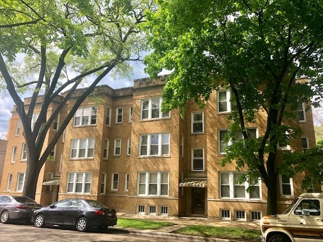 2536 W Thorndale Avenue #1 — Chicago, IL 60659