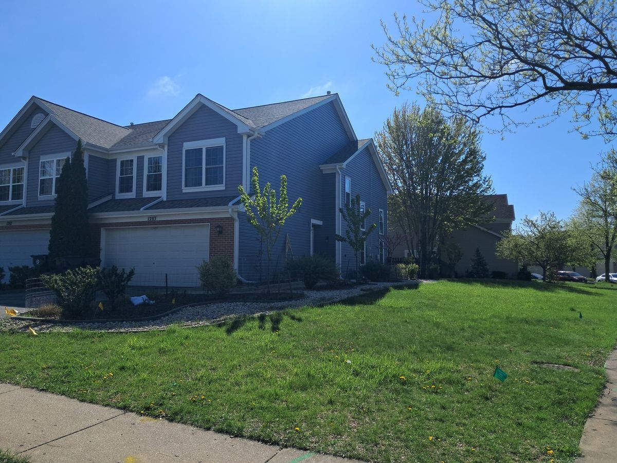1283 Derby Lane, Mundelein, IL 60060