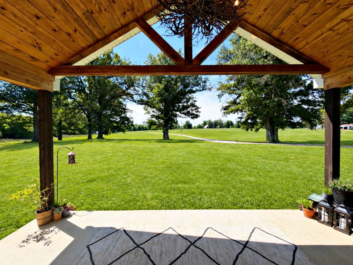 6945 Unity School Road, Brookport, IL 62910