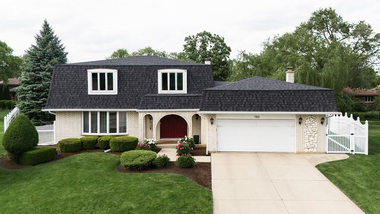 7810 Del Court — Darien, IL 60561