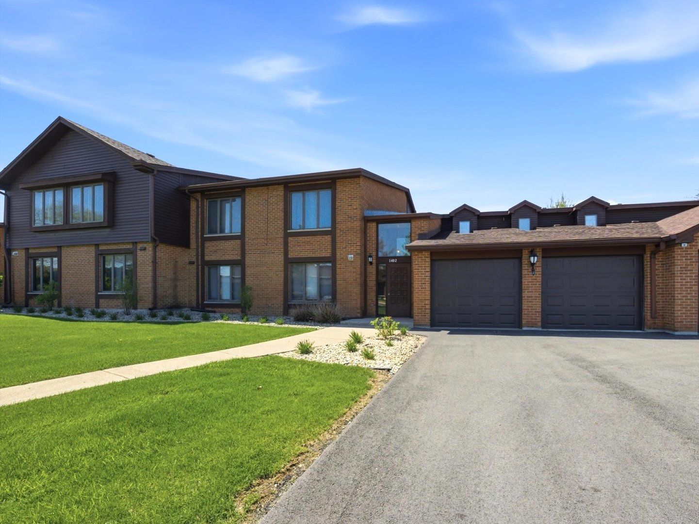 1402 WOODHOLLOW Drive #1A — Flossmoor, IL 60422