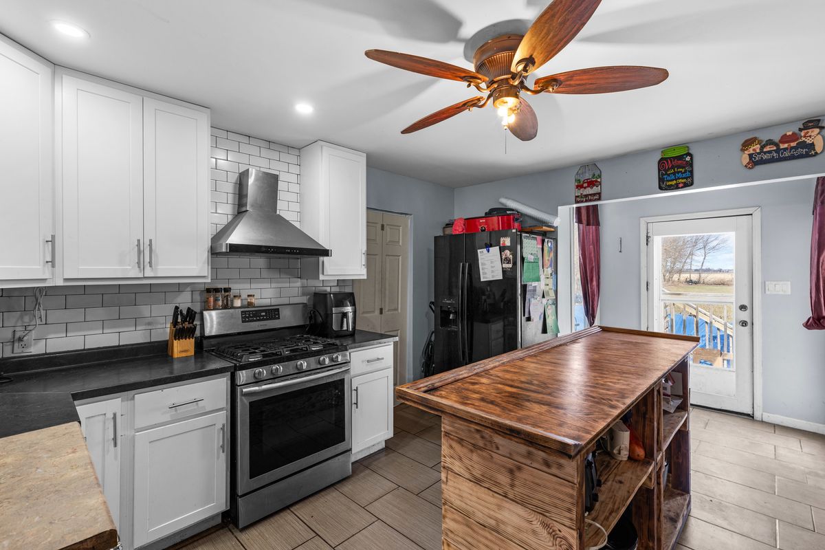 510 W Railroad Street, Lamoille, IL 61330