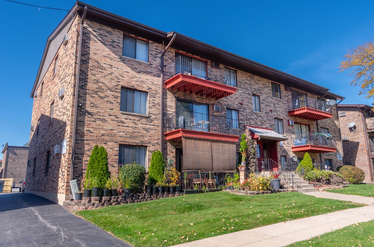 11810 Komensky Avenue, Alsip, IL 60803