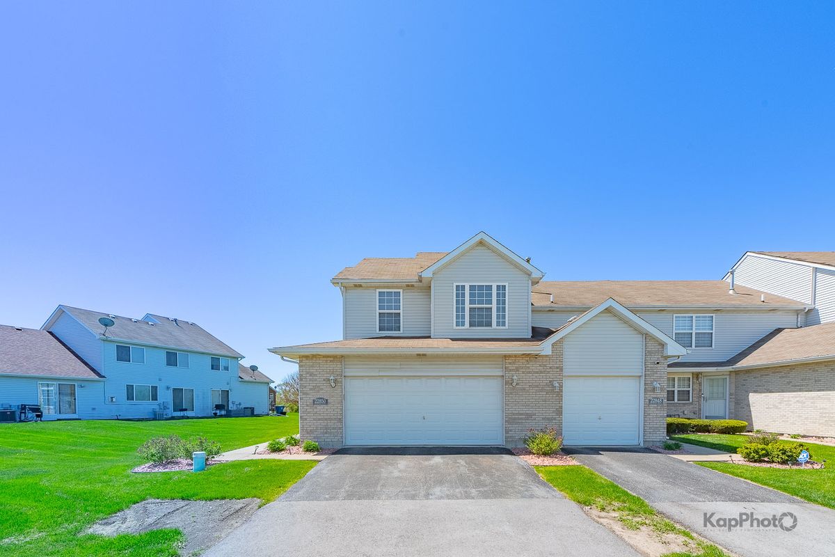 22850 Westwind Drive, Richton Park, IL 60471