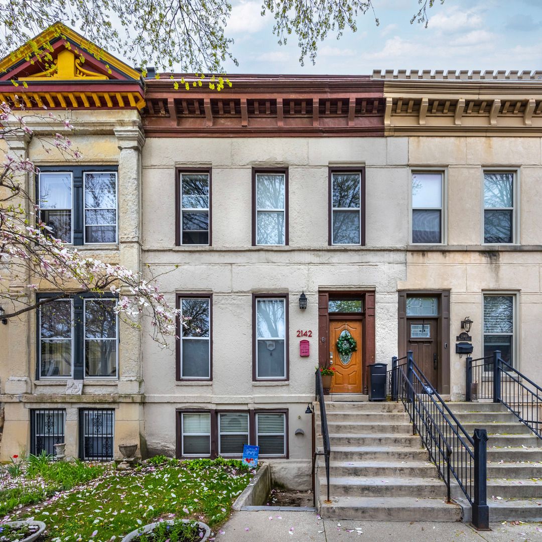 2142 W Bowler Street — Chicago, IL 60612