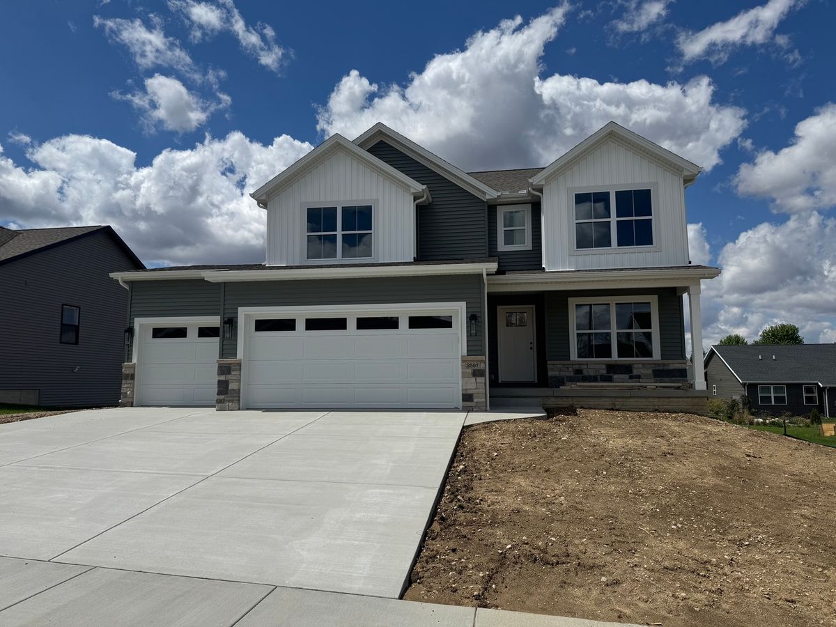 2507 Savanna Road, Bloomington, IL 61705