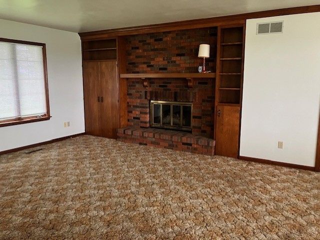 4015 E 1st Road, Mendota, IL 61342