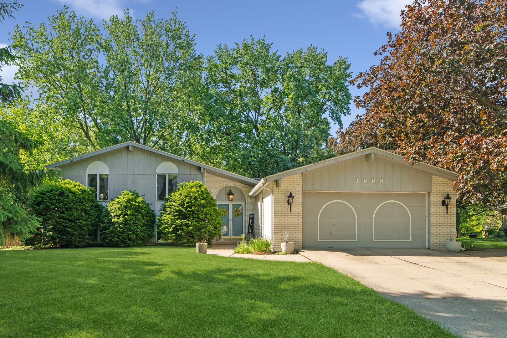 1003 Country Drive — Shorewood, IL 60404