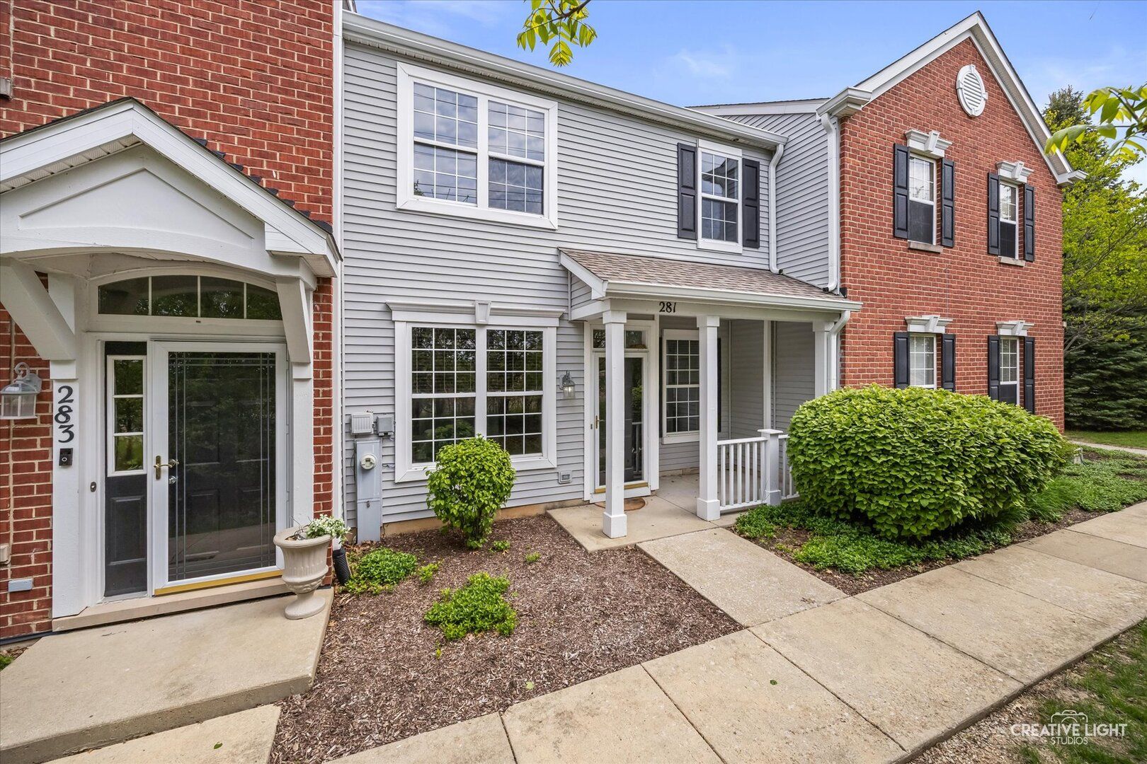 281 Springbrook Trail S — Oswego, IL 60543