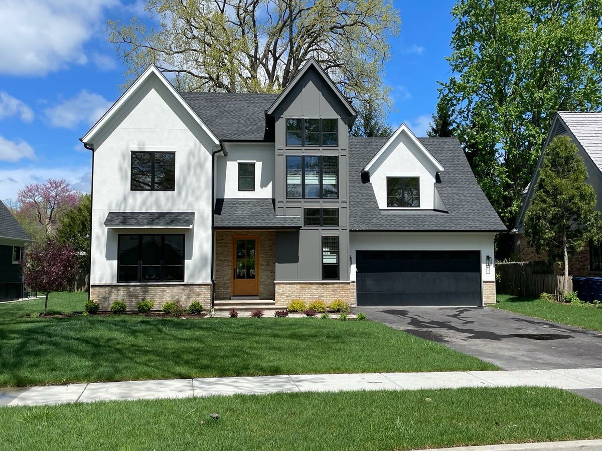 2938 Indianwood Road, Wilmette, IL 60091