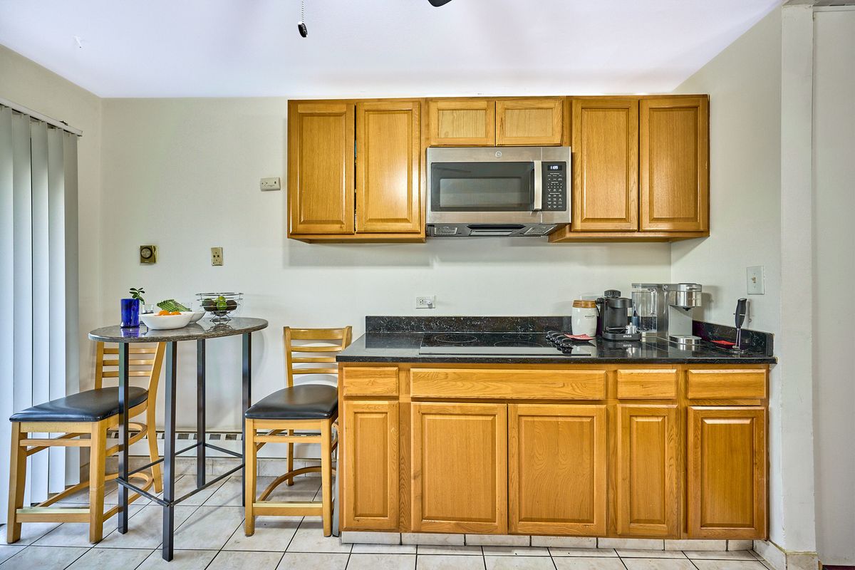 148 Dunteman Drive, Glendale Heights, IL 60139