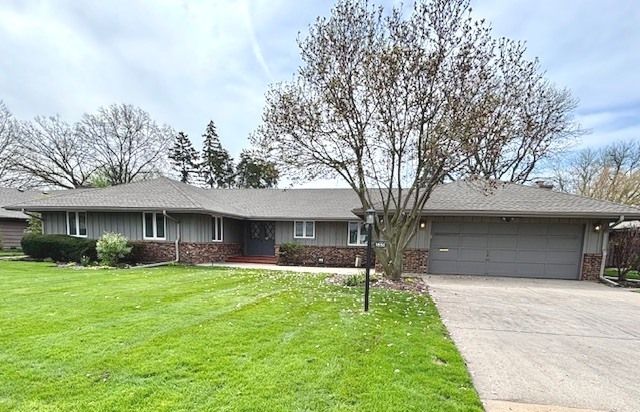 1850 Kensington Place — Aurora, IL 60506