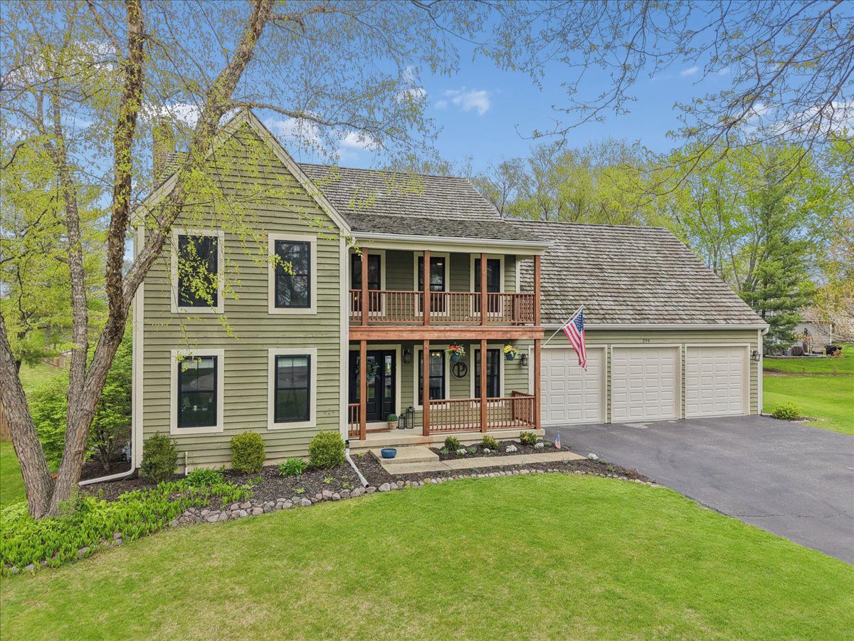 299 Concord Square, Gurnee, IL 60031