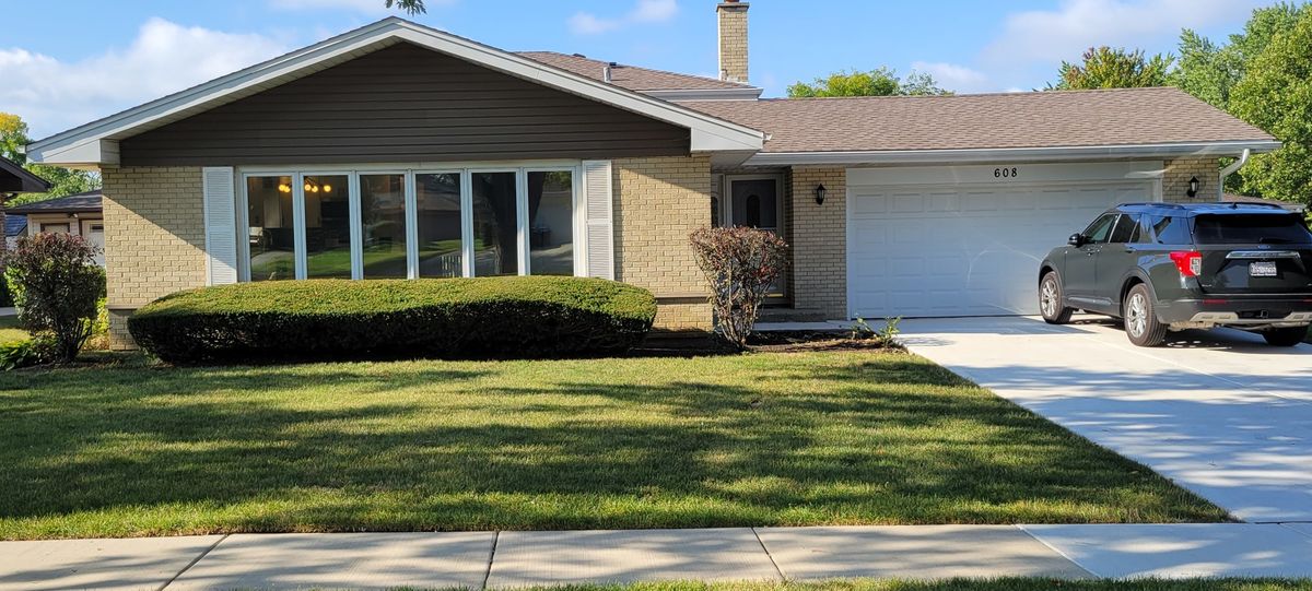 608 Trent Lane, Schaumburg, IL 60193