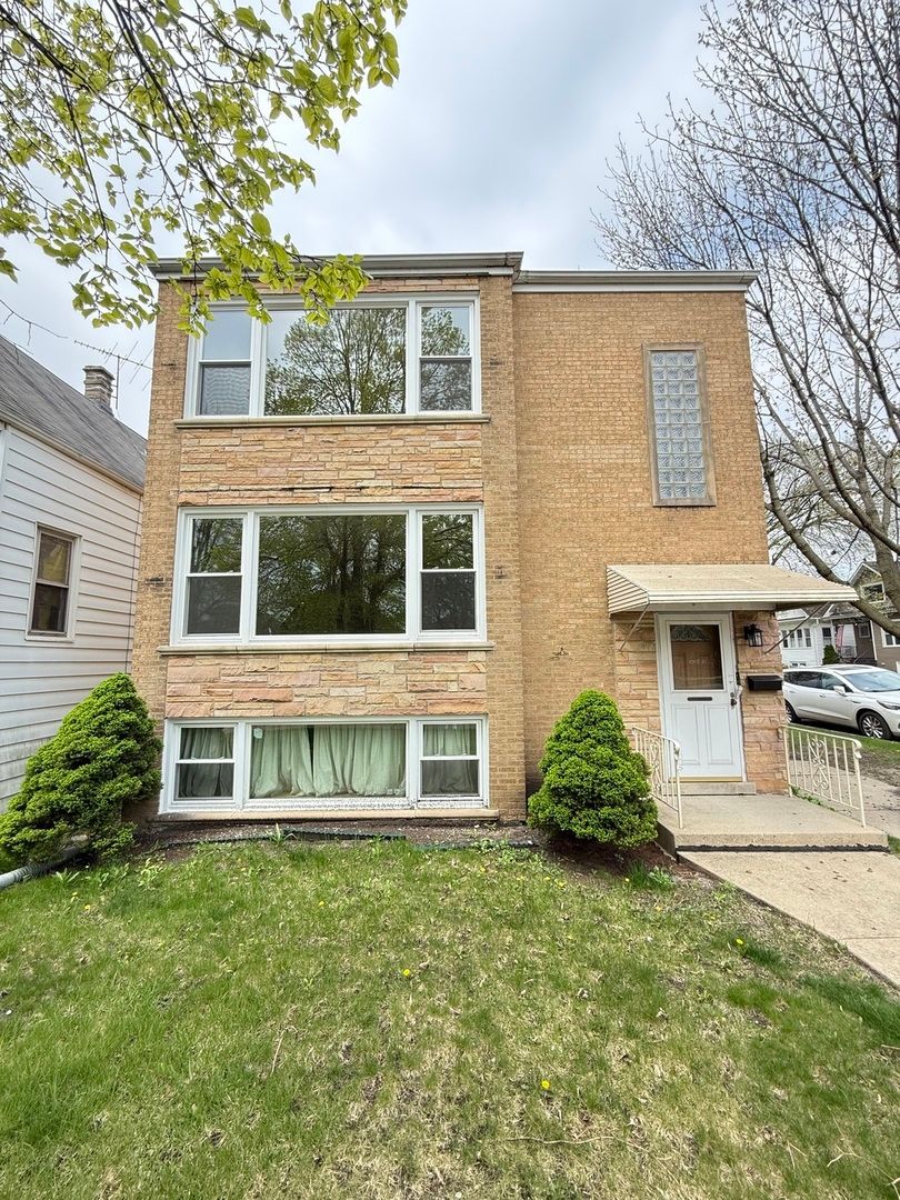 3658 N Laramie Avenue #2 — Chicago, IL 60630