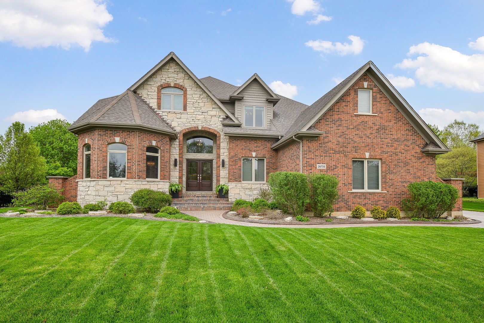 3N706 Herman Melville Lane — St. Charles, IL 60175