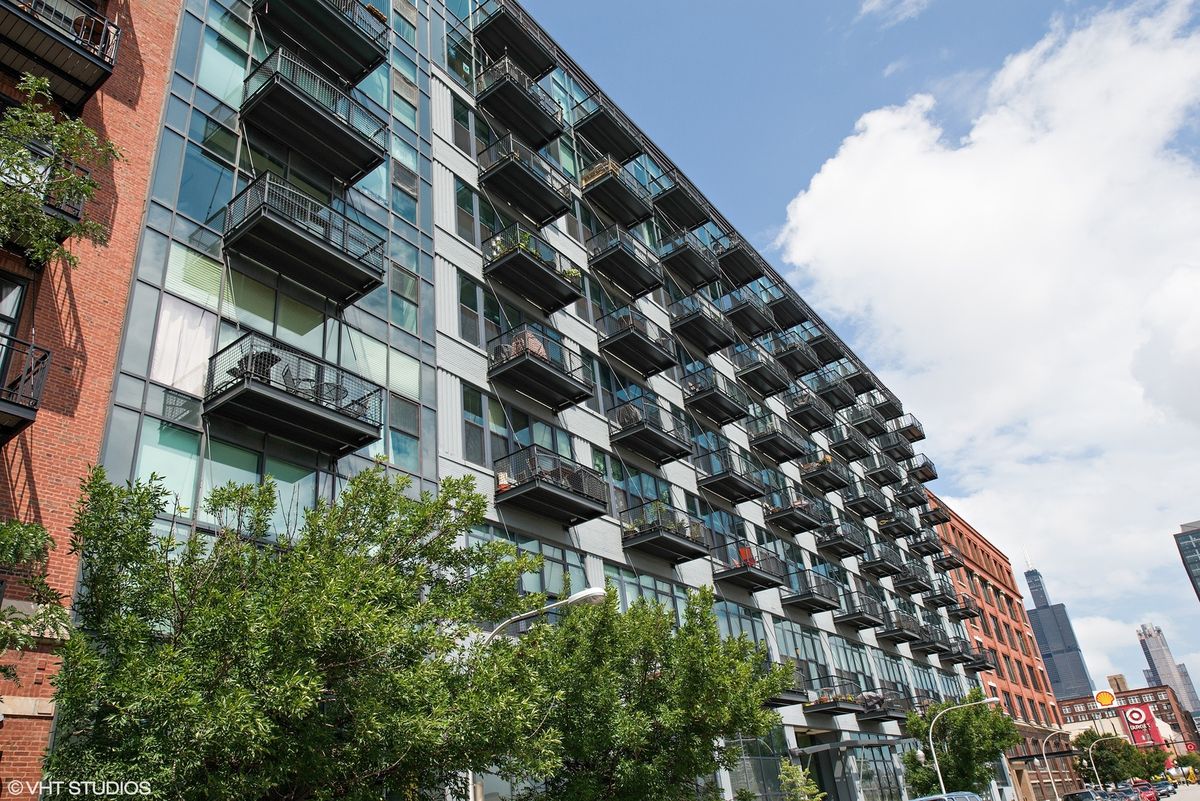 1224 VAN BUREN Avenue, Chicago, IL 60607