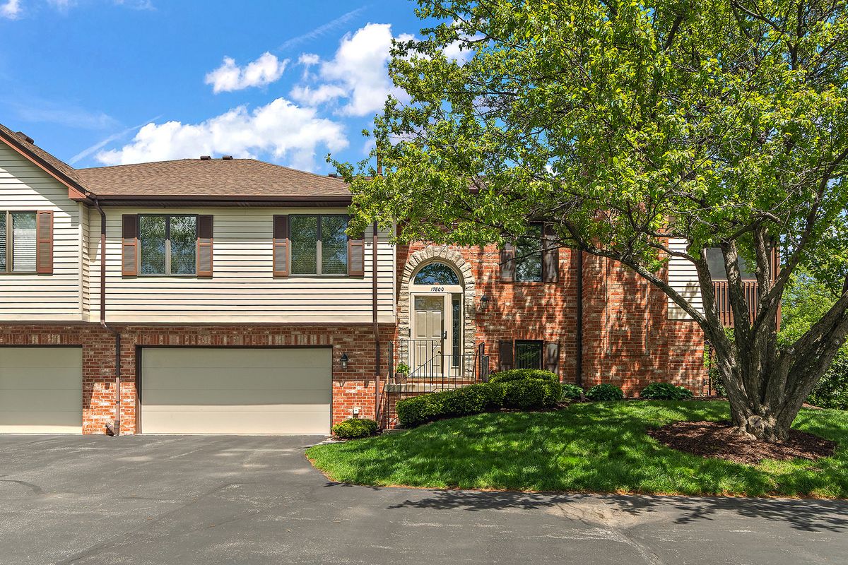17800 Cameron Parkway, Orland Park, IL 60467