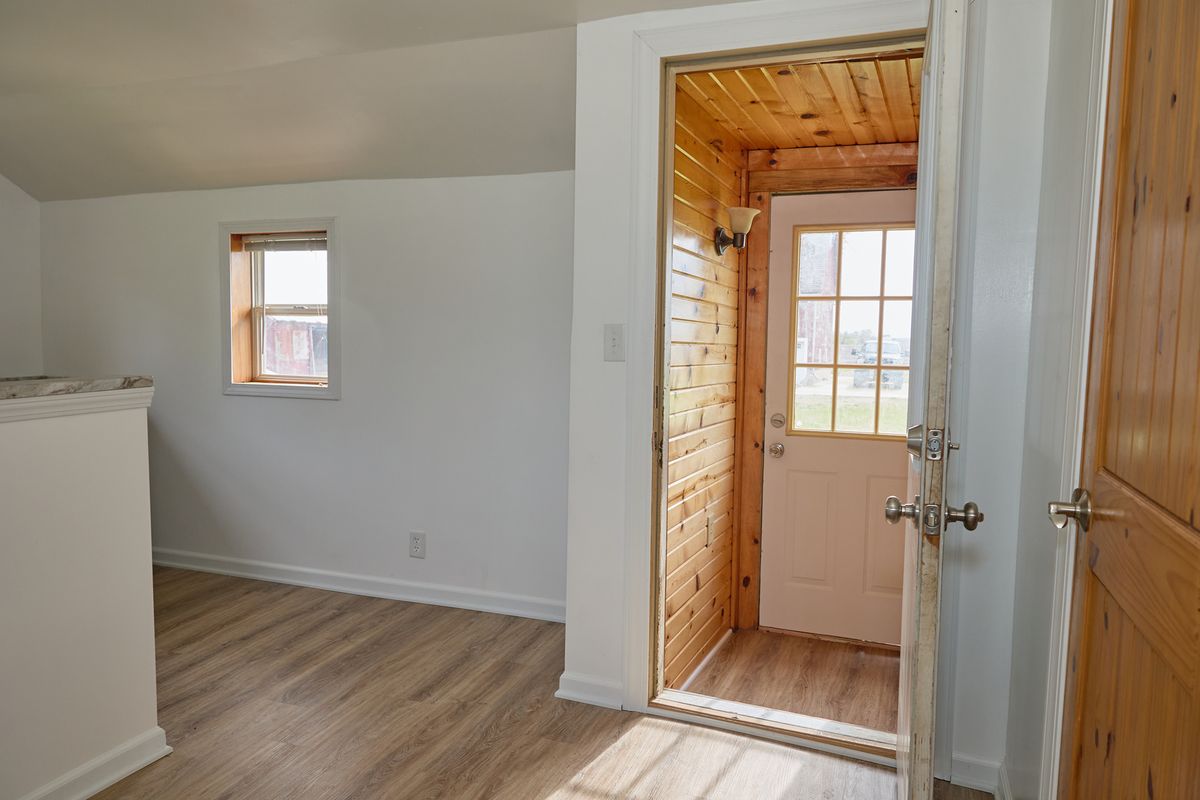 324 Wixon Pit Road, Earlville, IL 60518