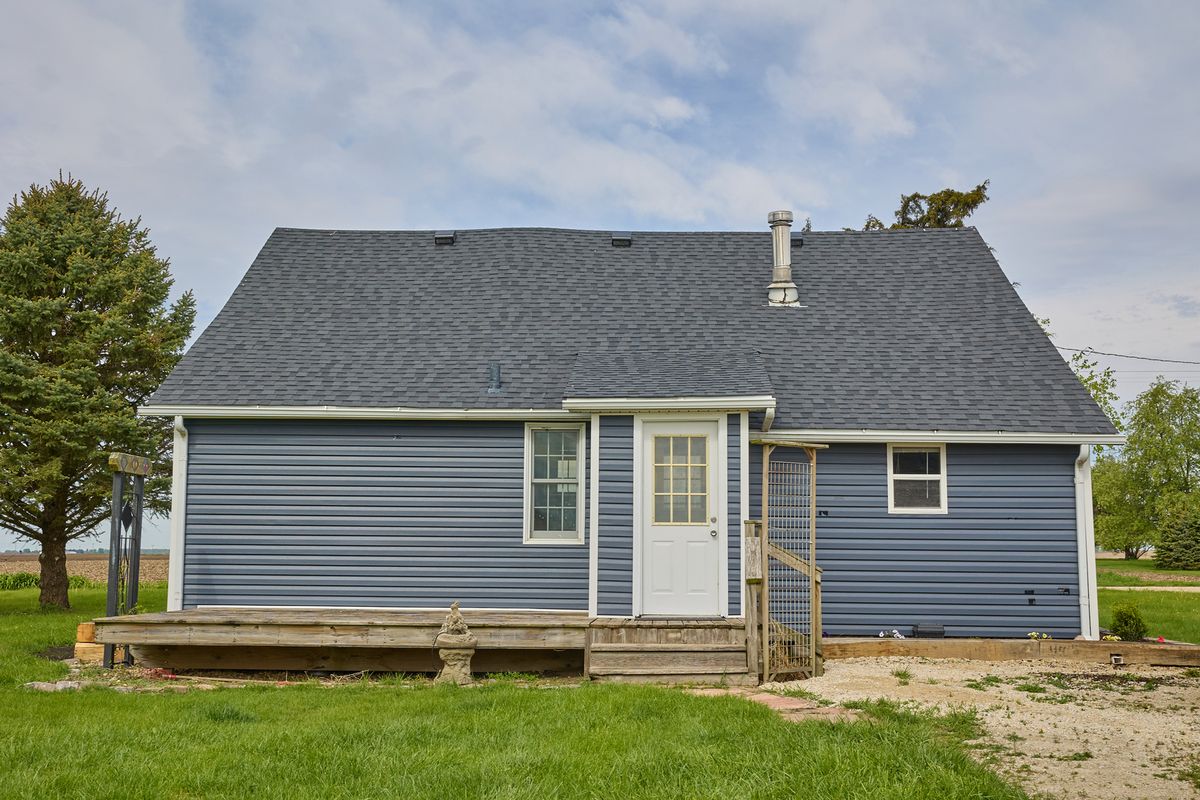 324 Wixon Pit Road, Earlville, IL 60518
