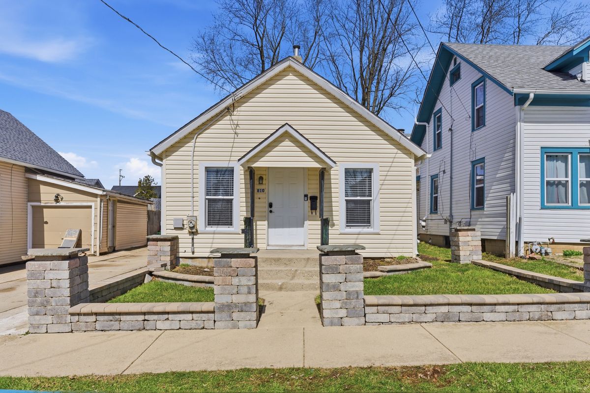 810 Superior Street, Aurora, IL 60505