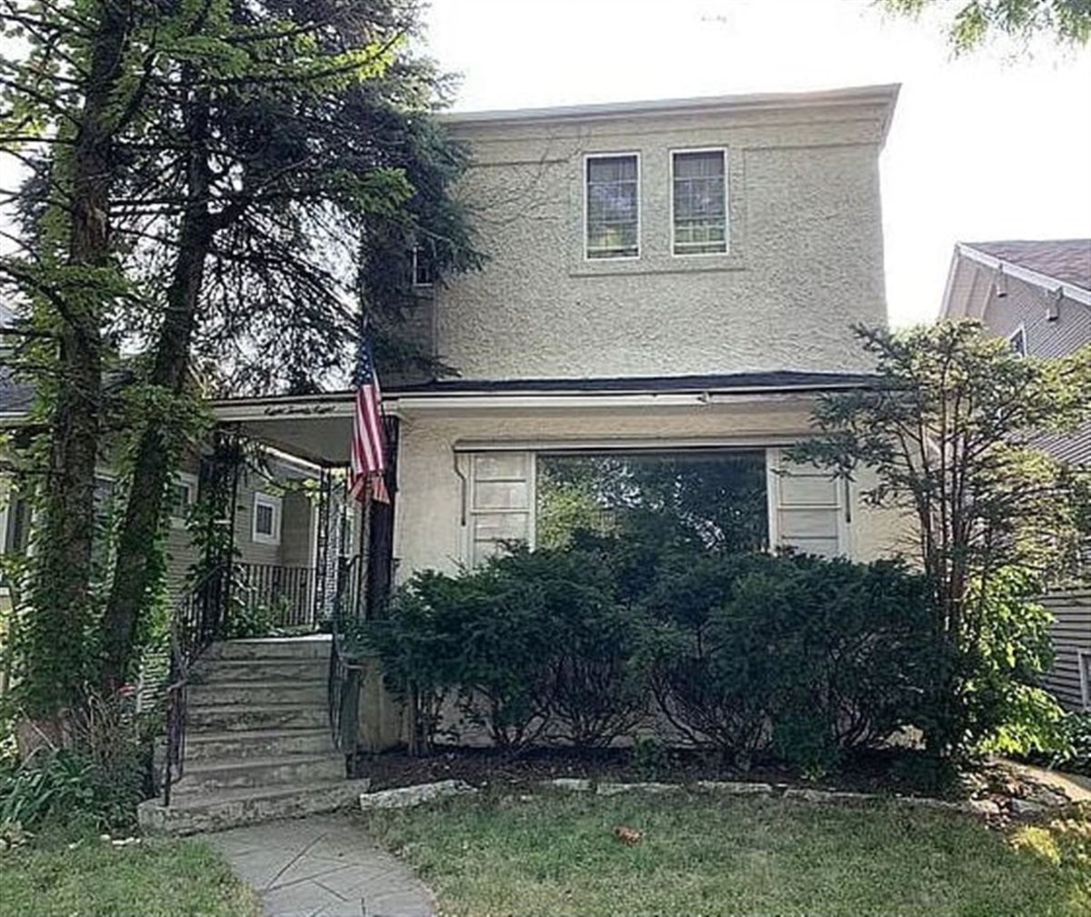 828 Ridgeland Avenue, Oak Park, IL 60302