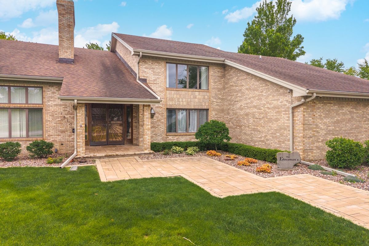 1810 Cardinal Court, Pontiac, IL 61764