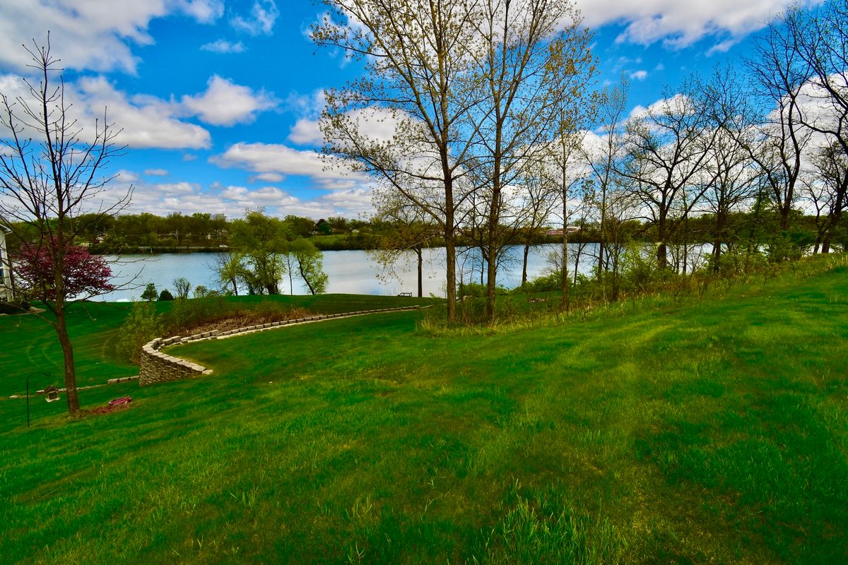 1176 MYSTIC COVE Drive, Antioch, IL 60002