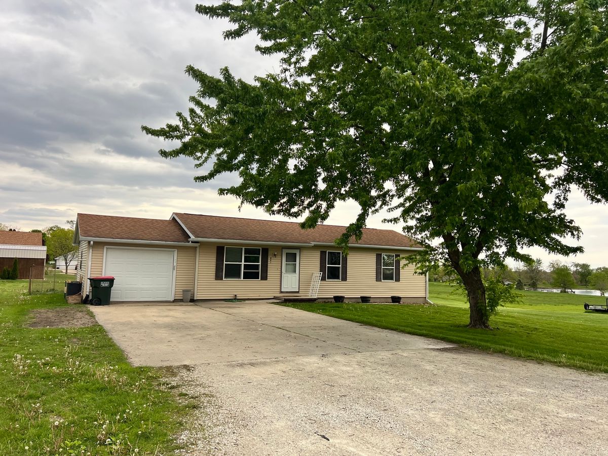 841 S High Street, Paxton, IL 60957