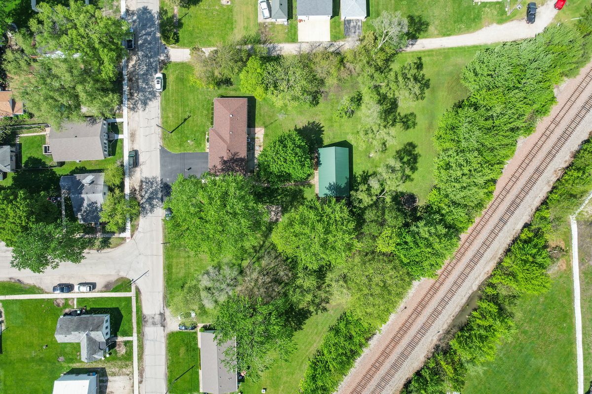 385 S Kankakee Street, Coal City, IL 60416