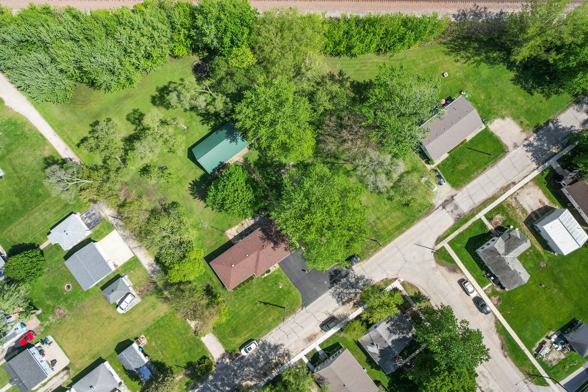 385 S Kankakee Street, Coal City, IL 60416