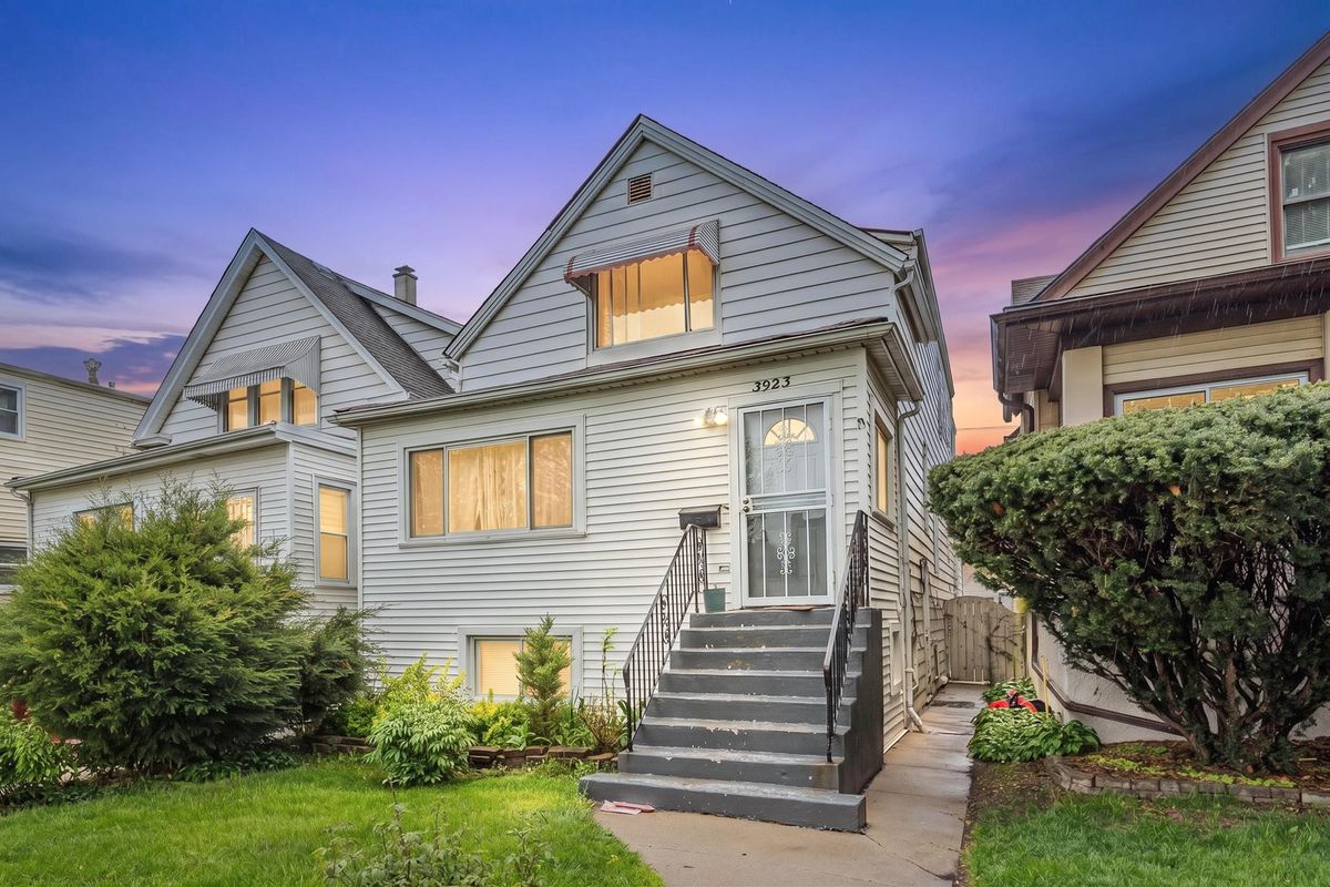 3923 Newcastle Avenue, Chicago, IL 60634