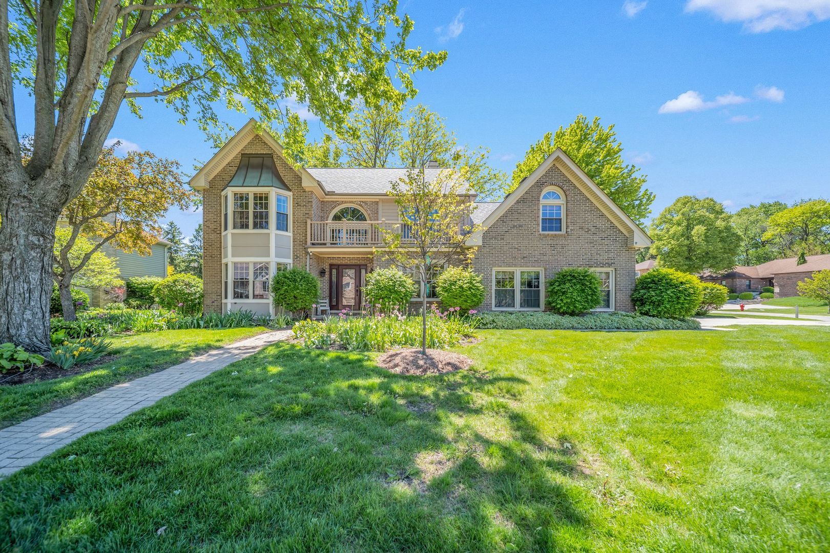 323 Ford Lane — Bartlett, IL 60103