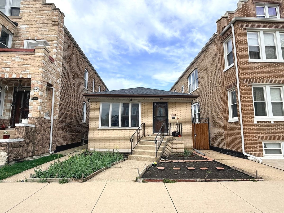 4542 Mozart Street, Chicago, IL 60632