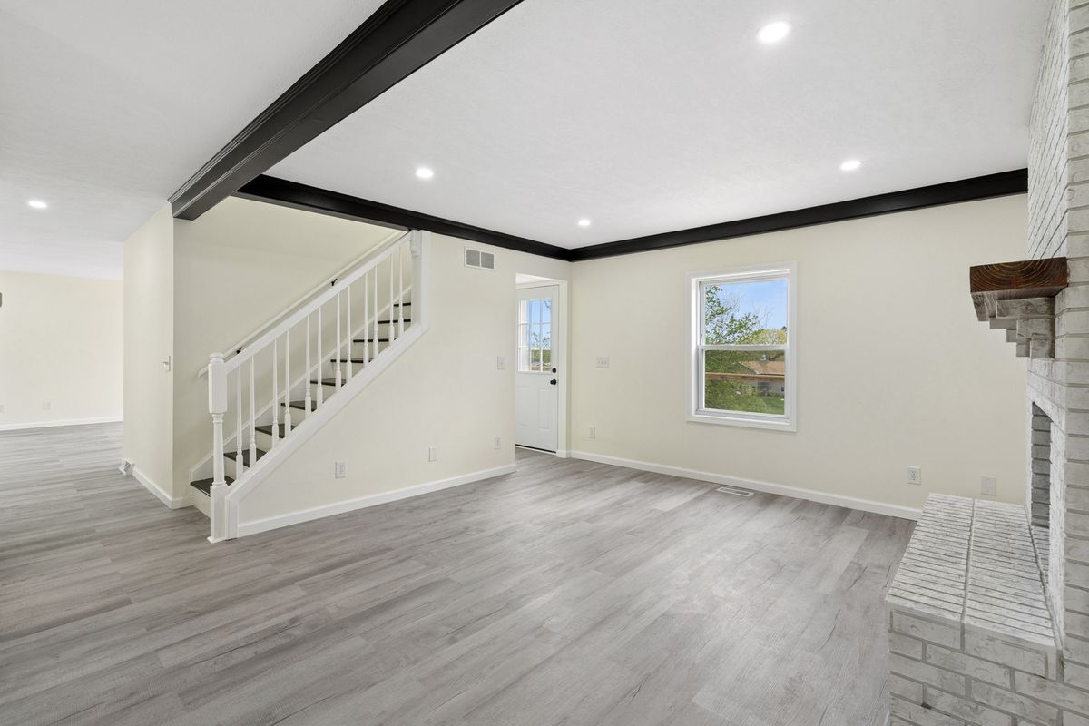 645 Suncrest Court, Sherrard, IL 61281