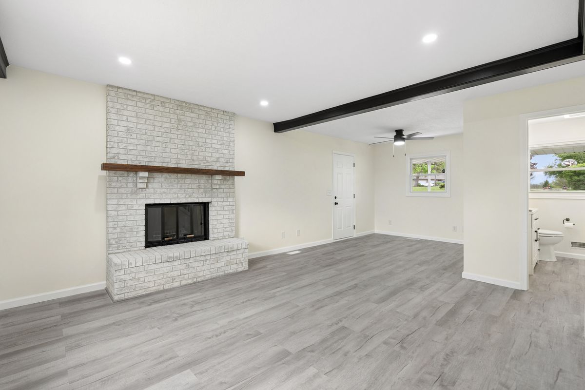 645 Suncrest Court, Sherrard, IL 61281
