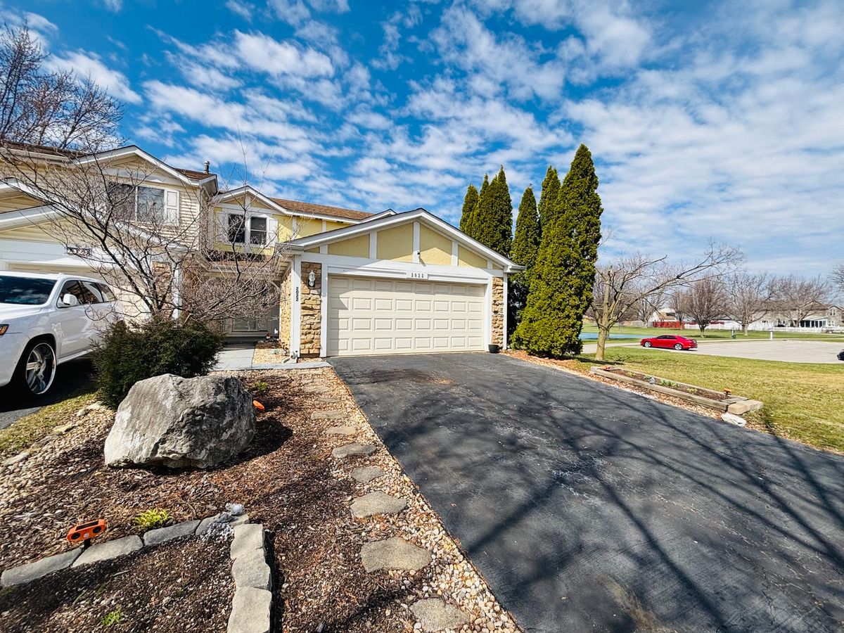 2022 Cardinal Drive, Glendale Heights, IL 60139